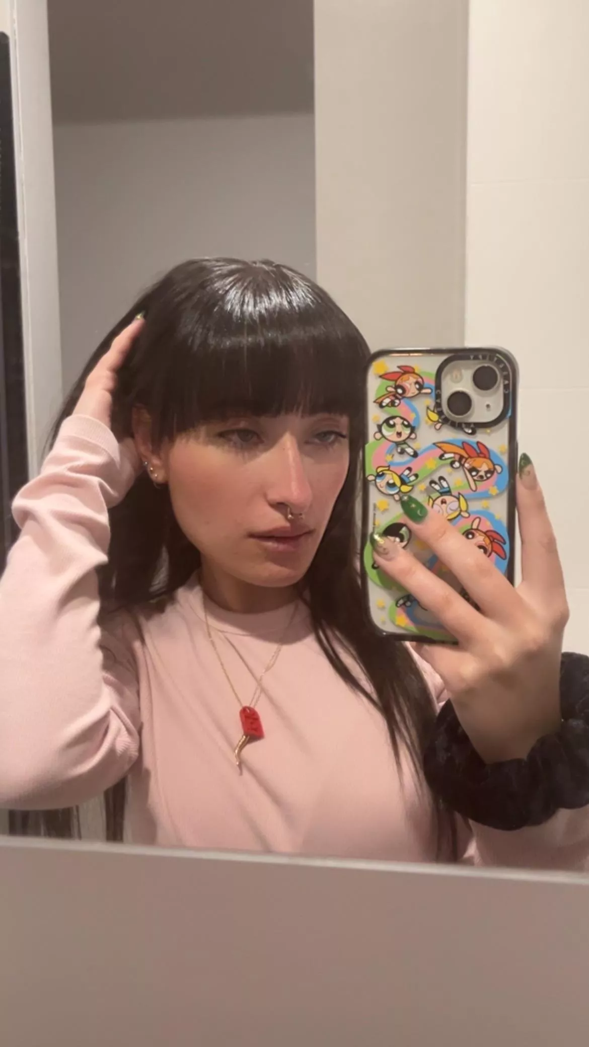 Win my attention by sending on throne until I notice you 