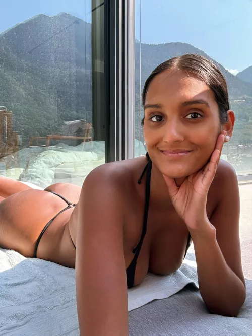 Would you come to my sleepover (wife material)