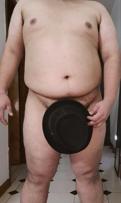 [wpc]. This hat is too big.  