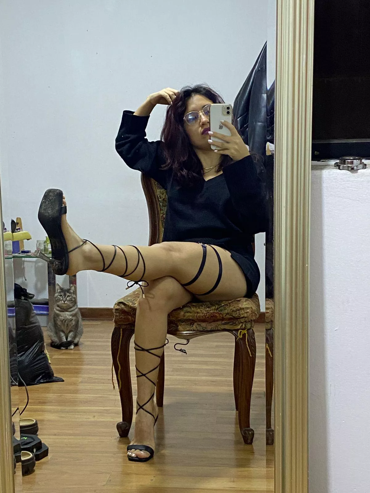 You are on your knees and I wanna kick you so hard