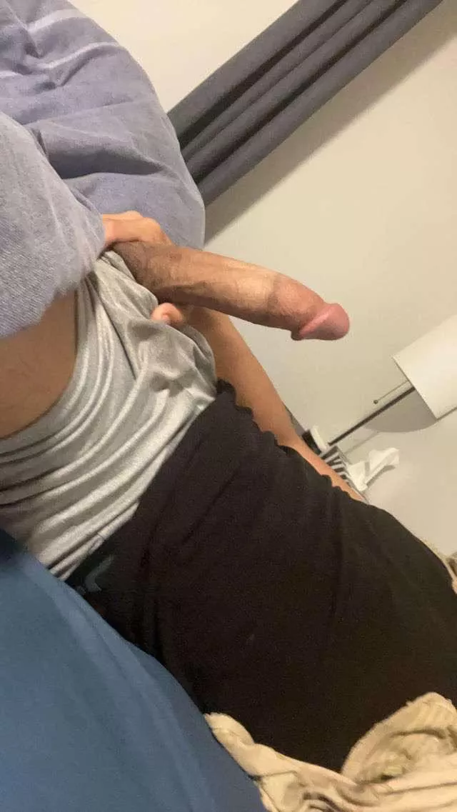 19M 6’2 Dom HMU