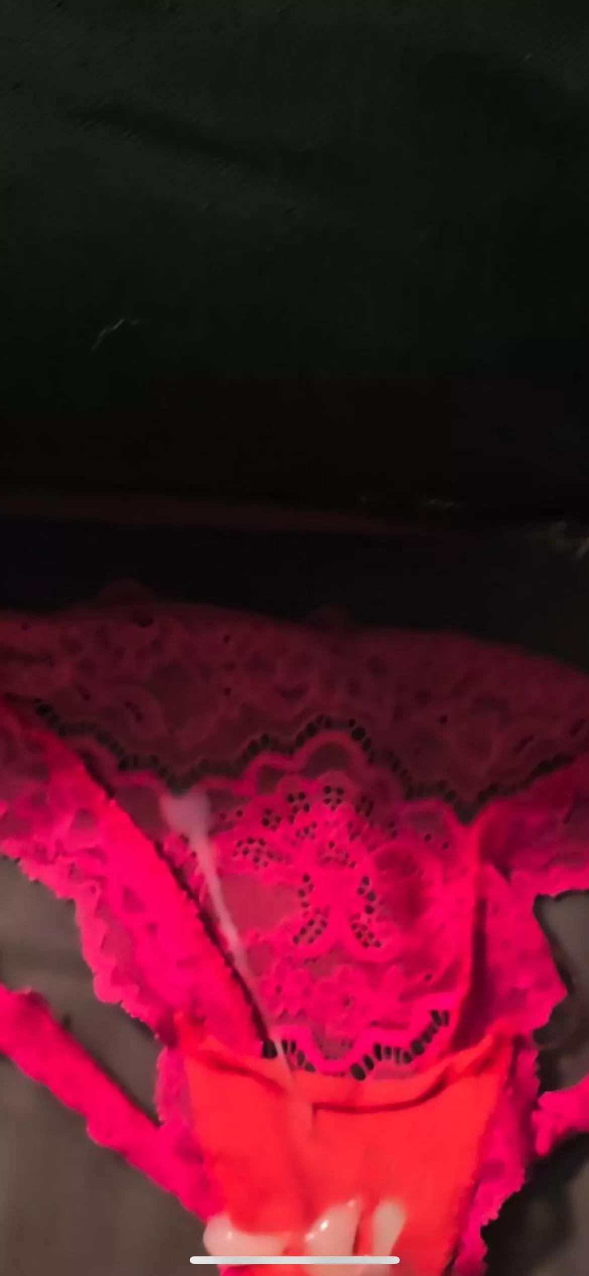 [40] stranger tagged my wife’s panties;)