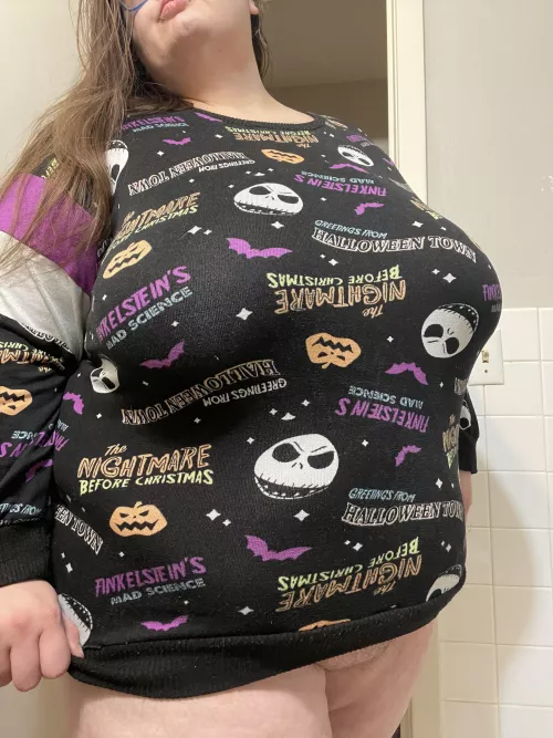 All cute and no where to go tonight 🎃 