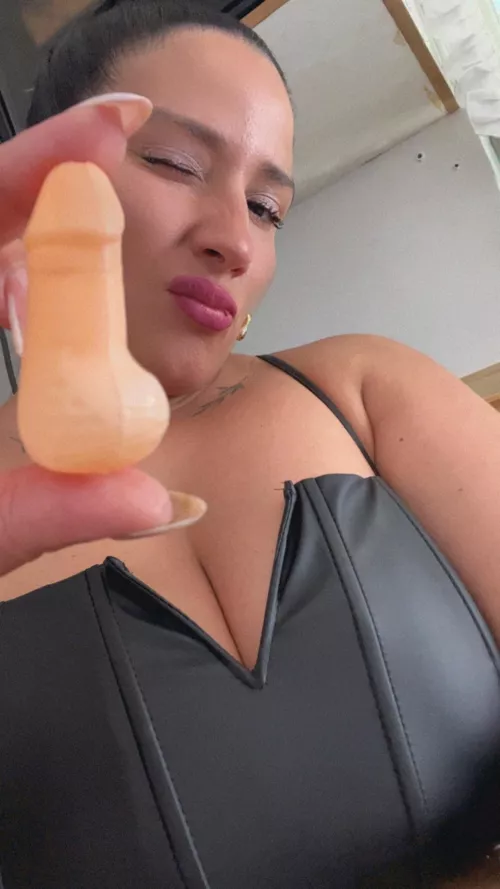 are you less than 6 inches? mommy will expose you to her friends.