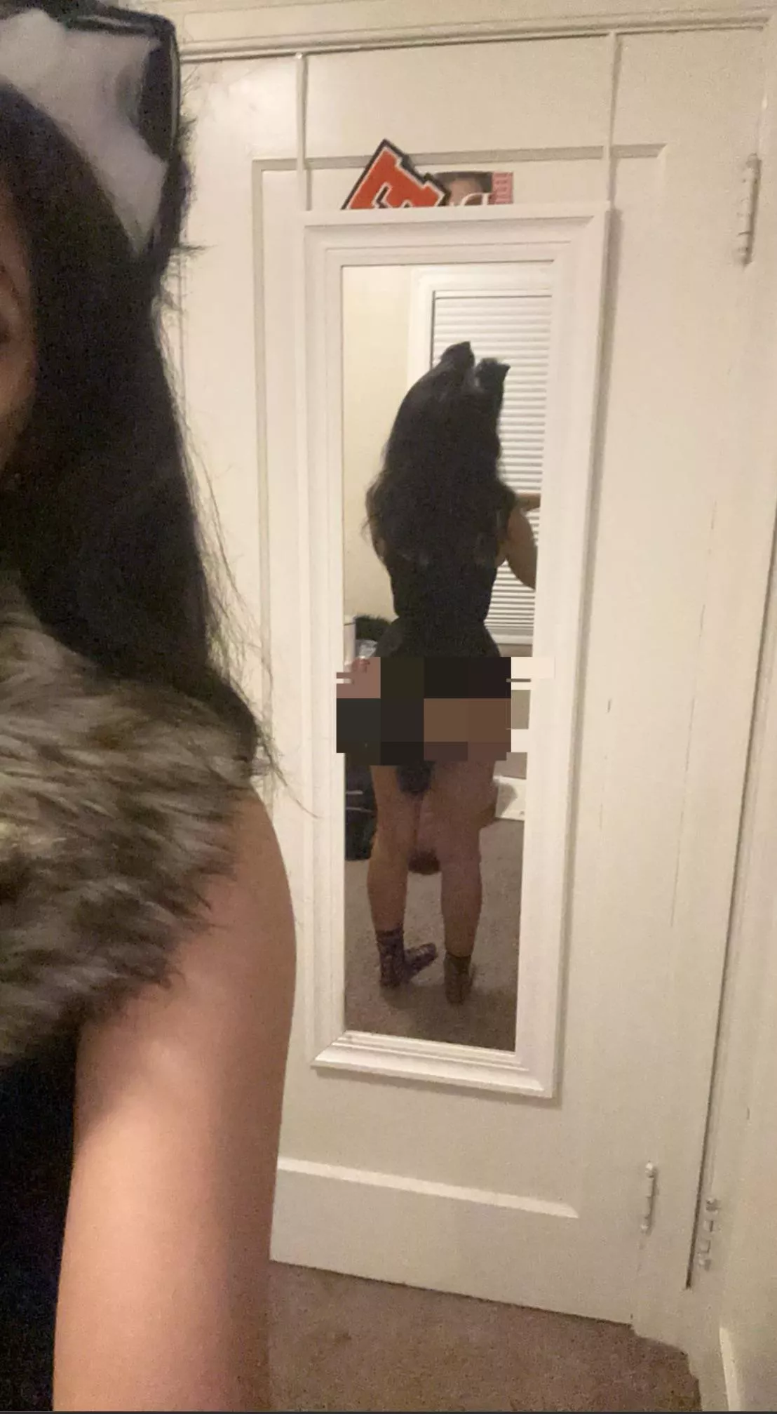 Aww u wanna see my tail don’t you beta?? Earn it.