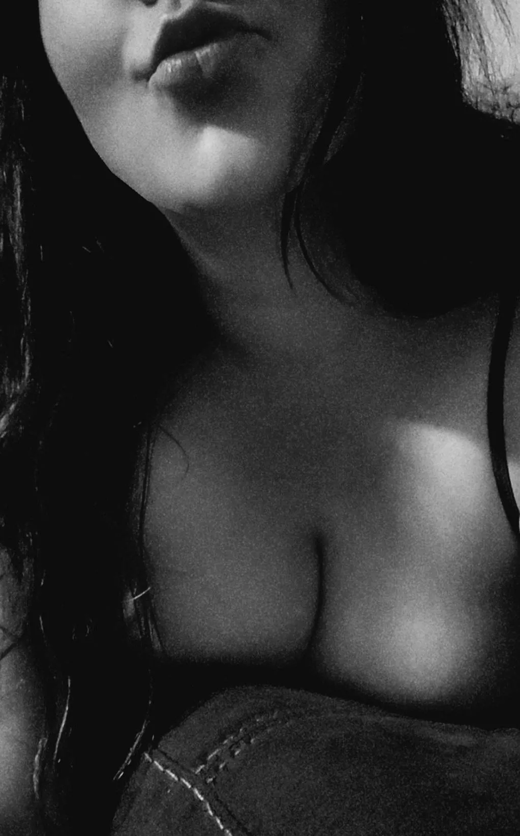 (F) on your Couch's Edge... 🖤🩶🤍🫠