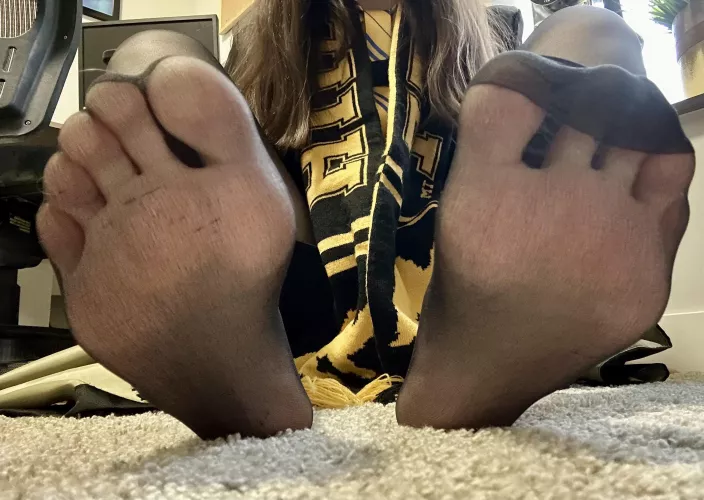 Find 45+ nylon/sock posts on my OF 😈 link below 