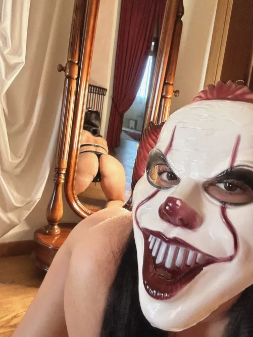 Happy Halloween everyone! How's my look?