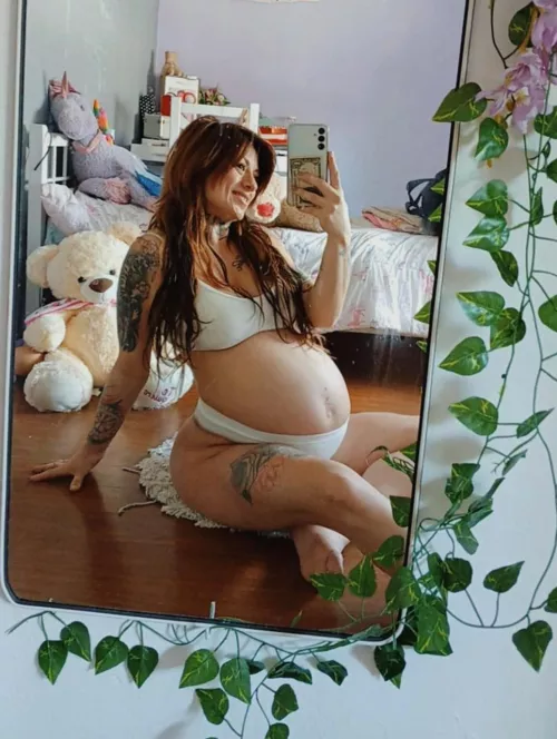 I am the hottest pregnant girl ever, would you agree?