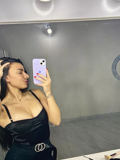 i bet you wanna titty fuck me (IL)