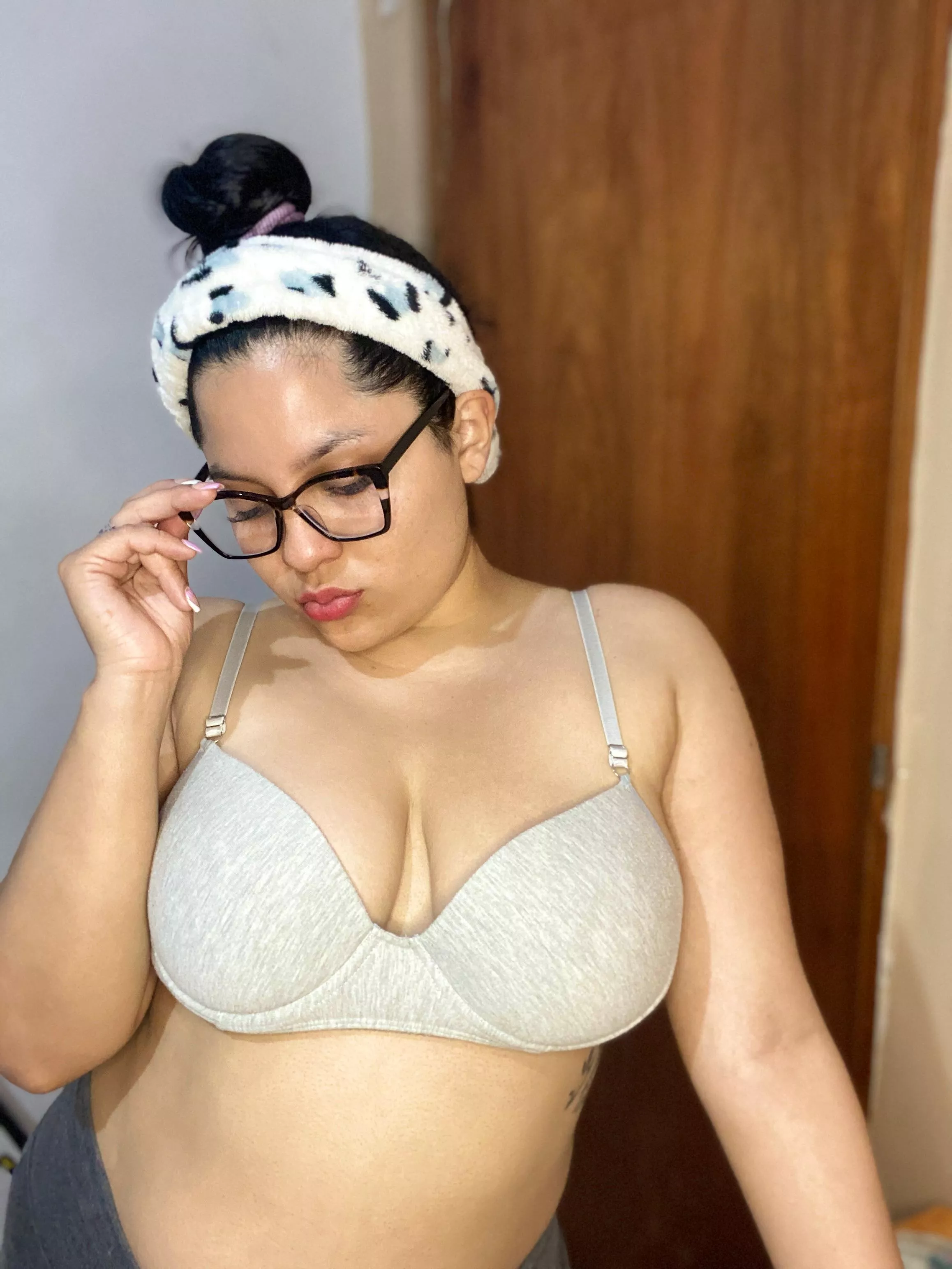 I feel so cute in this pic and I wanted to share it