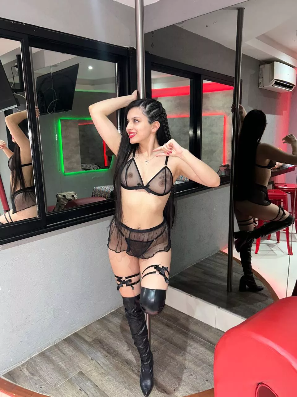 I'm gonna laugh at that dick all night