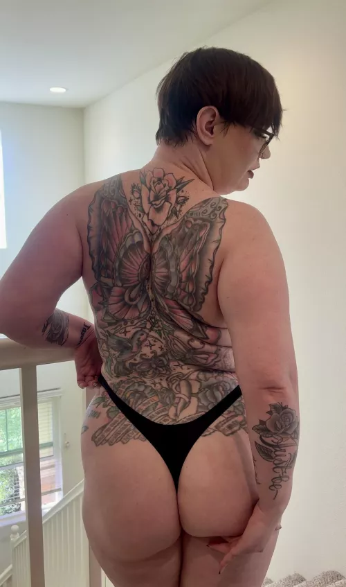 Lift the other cheek