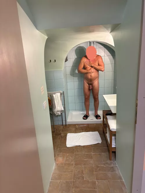 Open Shower without blur effect.