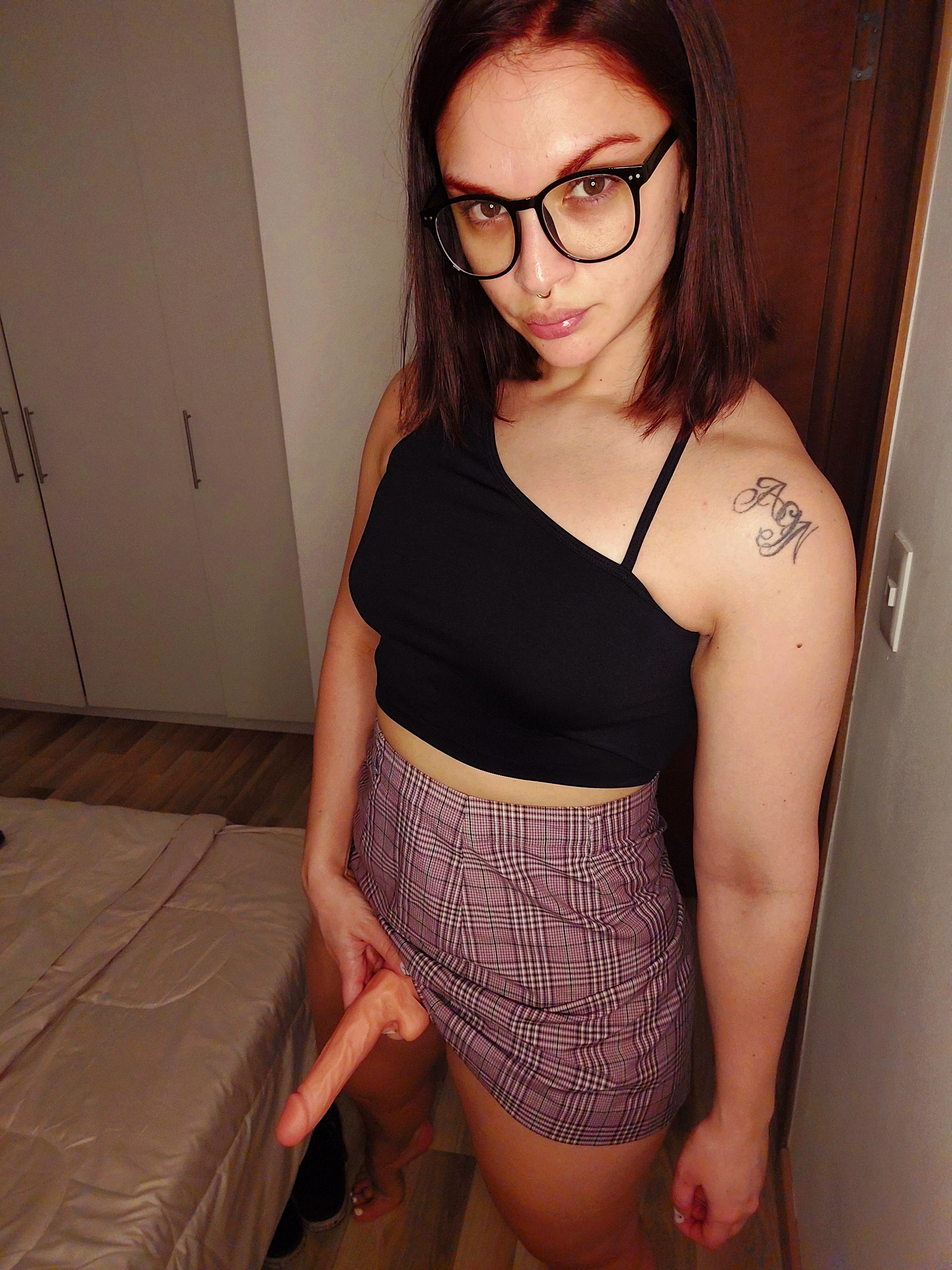 Put on your prettiest thong. I'll leave it on for you to fuck you very hard. 