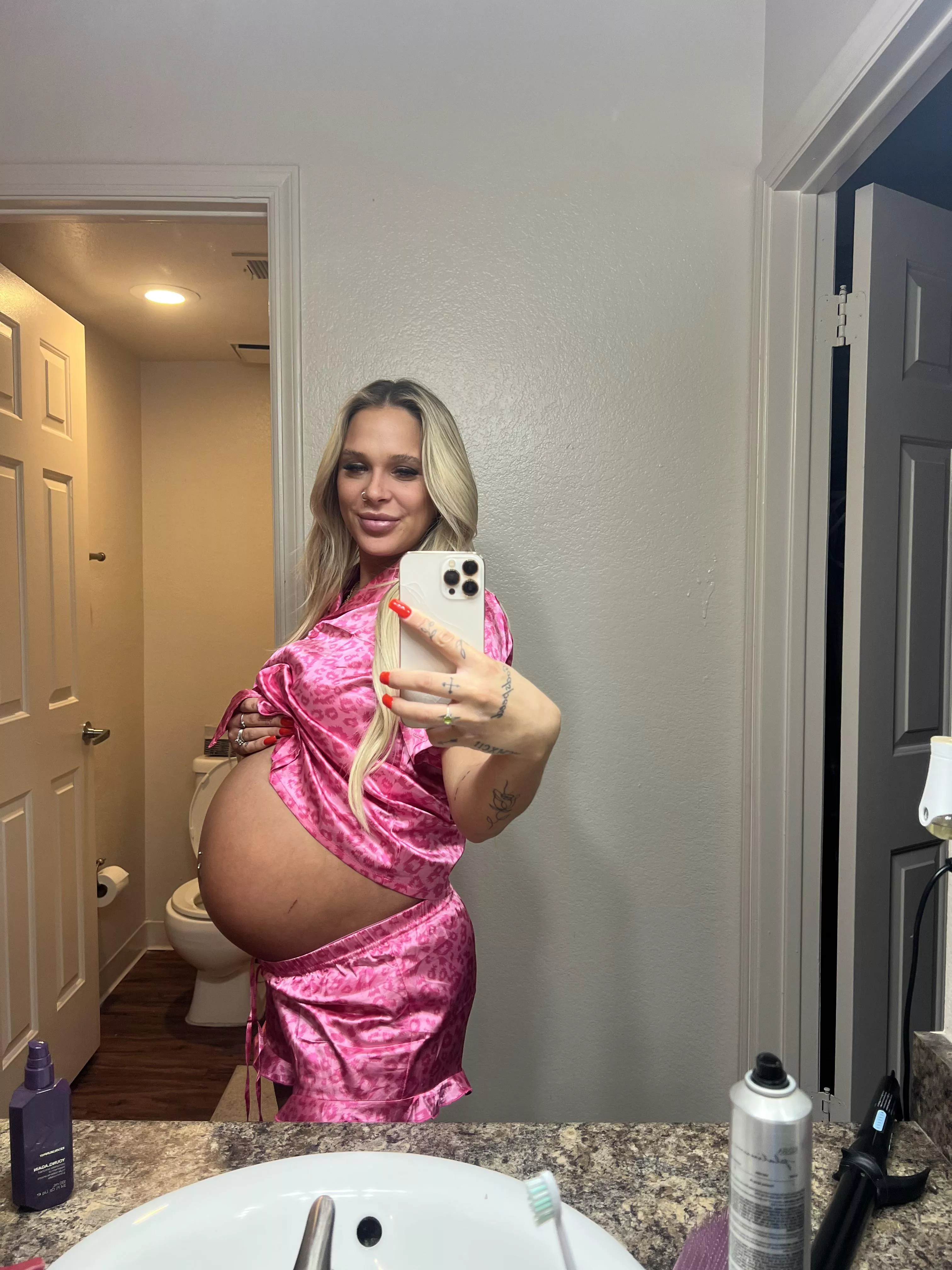 3rd trimester has me so horny all the time