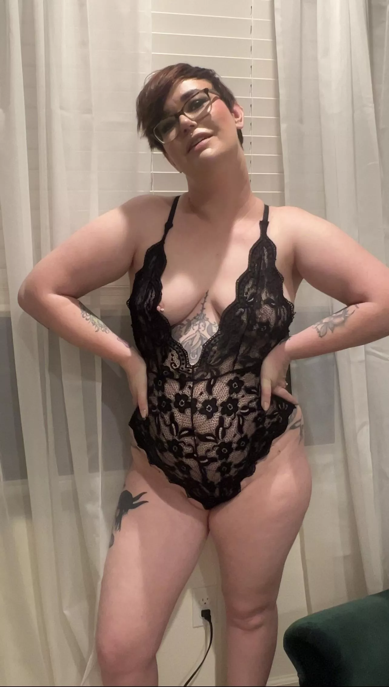 Brunette in black lace