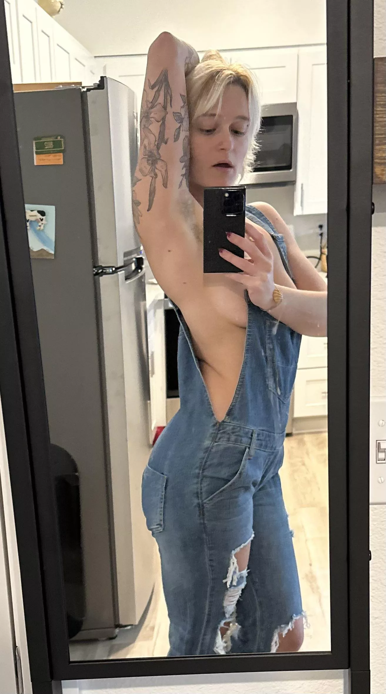 Can you guess how many pairs of overalls I own? I’m kinda an addict 🤭