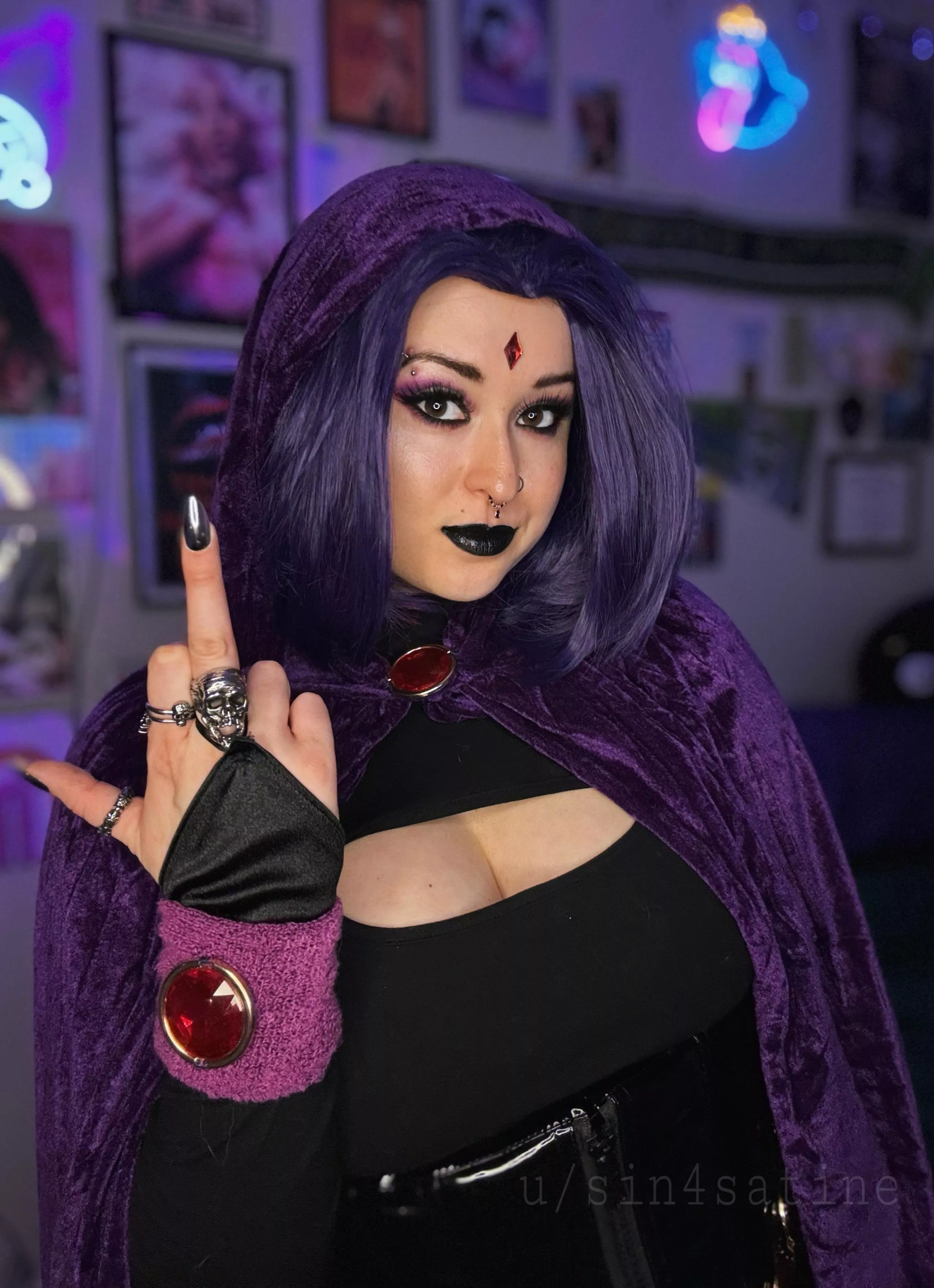 can you guess my Halloween costume, simps? 👻 if you guess correctly then perhaps I’ll let you c*m…🤭 