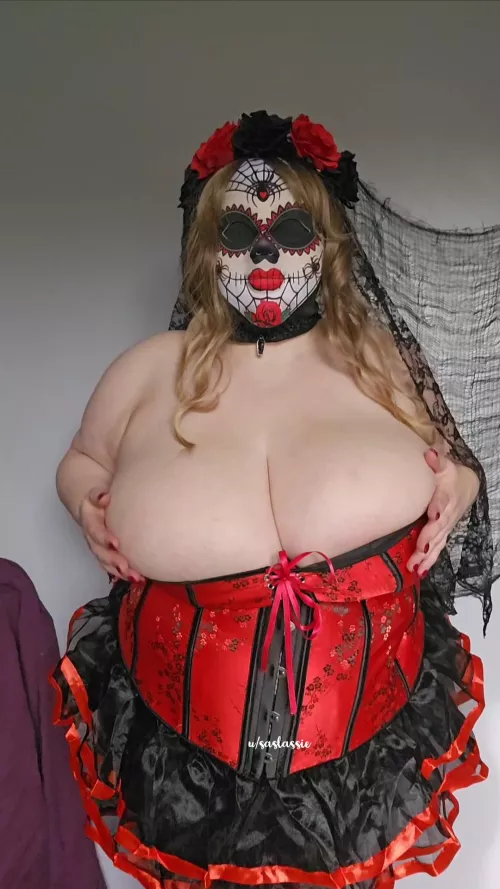 Corsets can't constrain me