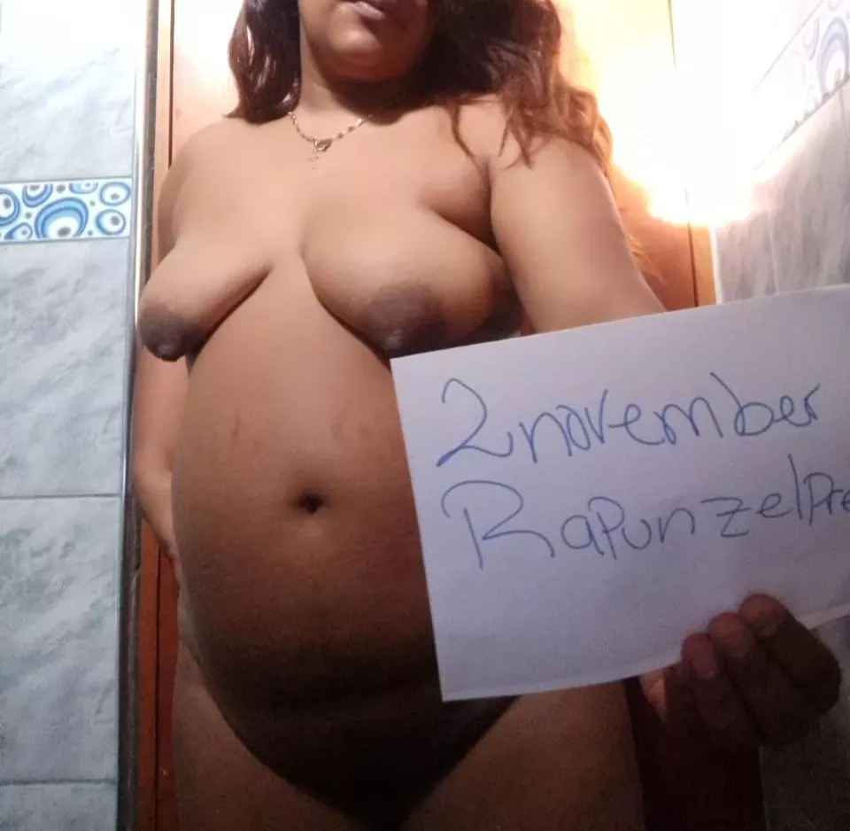 Hello, I am a beautiful pregnant woman for the third time and I want to play, I am 5 months old.