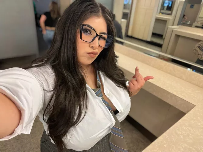 I hope this gave you PTSD of your high school bully ☻︎