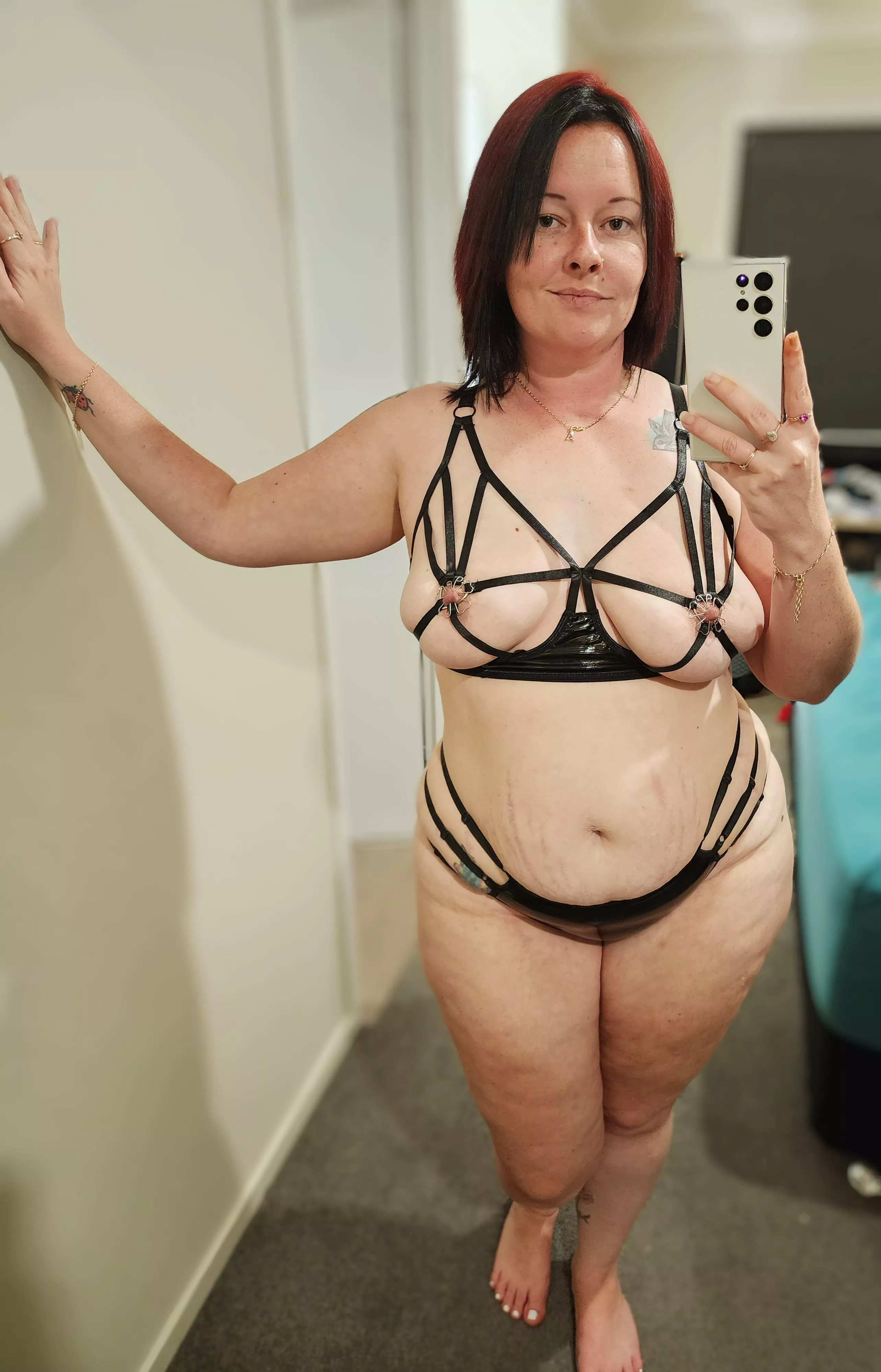 I make customs and do video calls