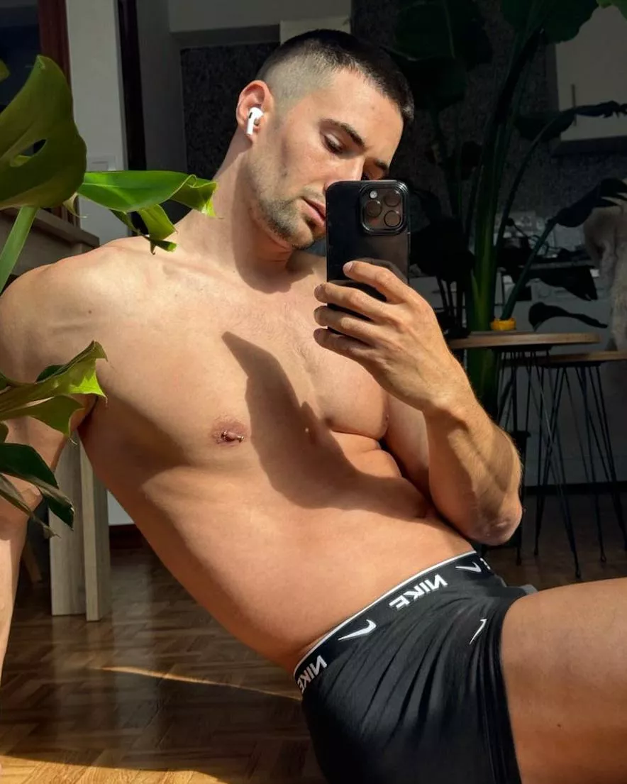 Just one quick selfie