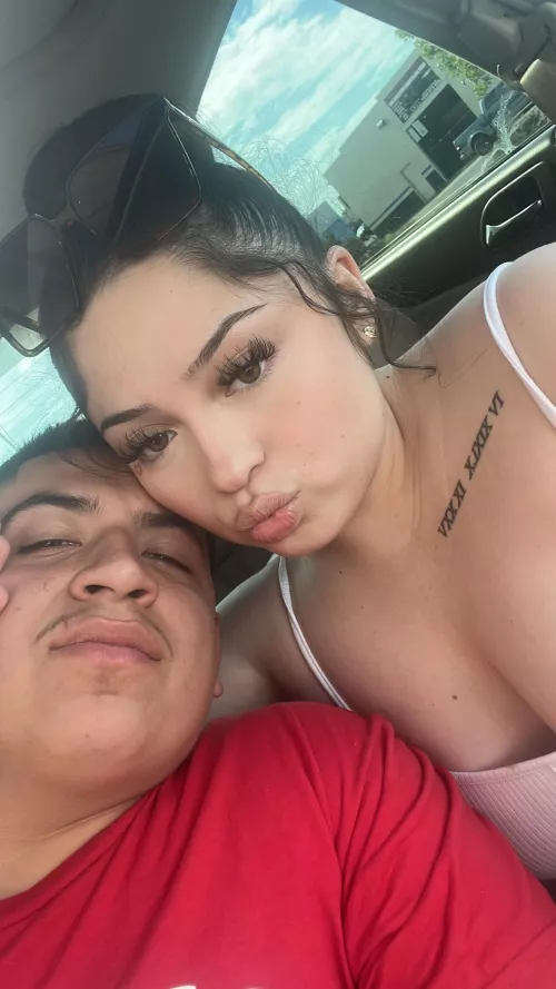 Looking for 28 30 years olds m and f 