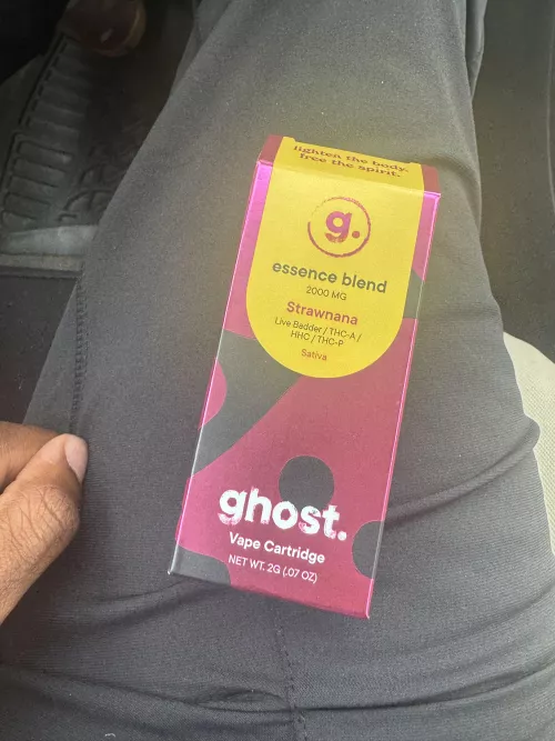 my gf juss threw a hot honey bun but at a crackhead for this lmk if its boof ??