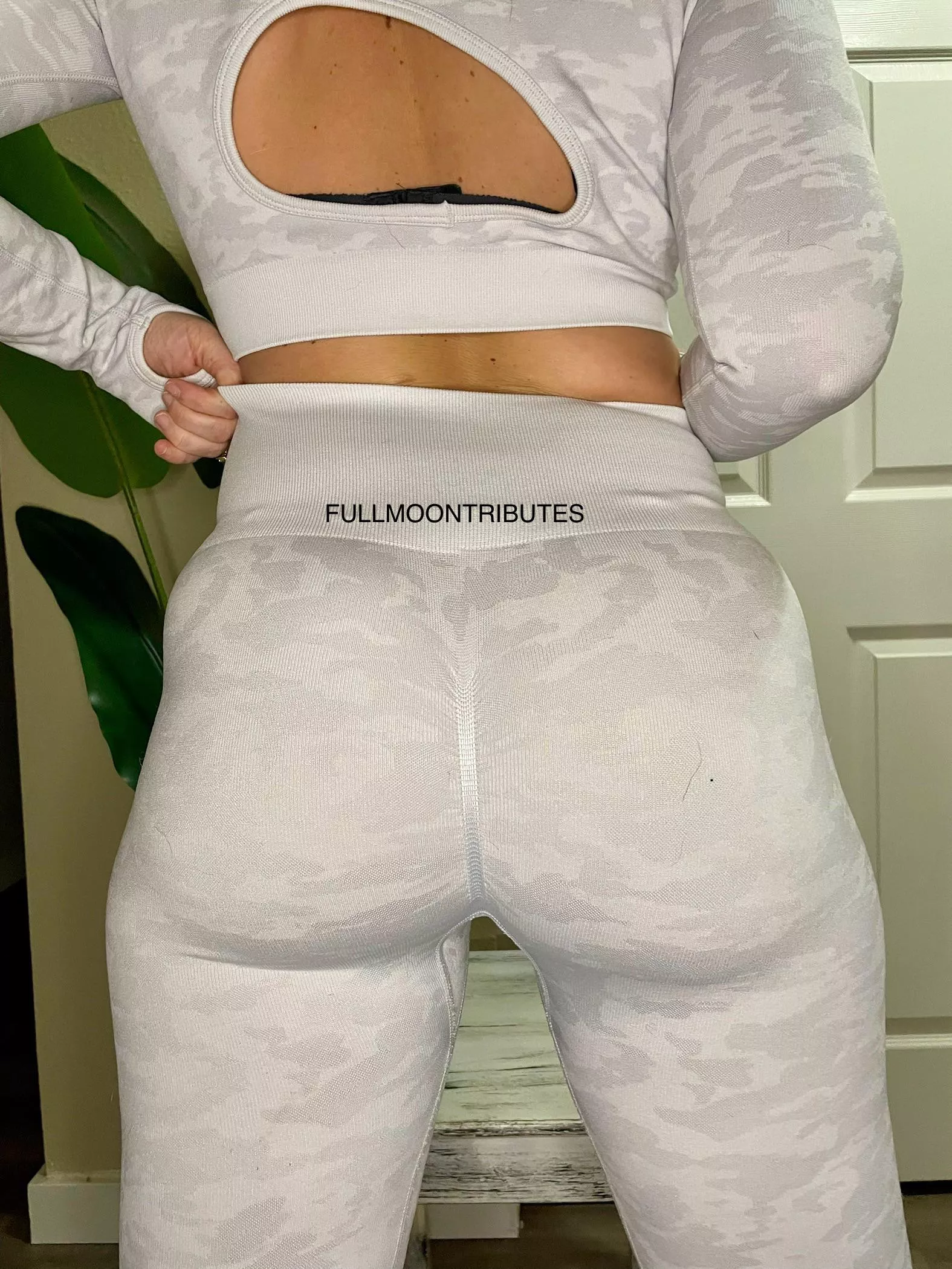 Snow camo looks good on me 