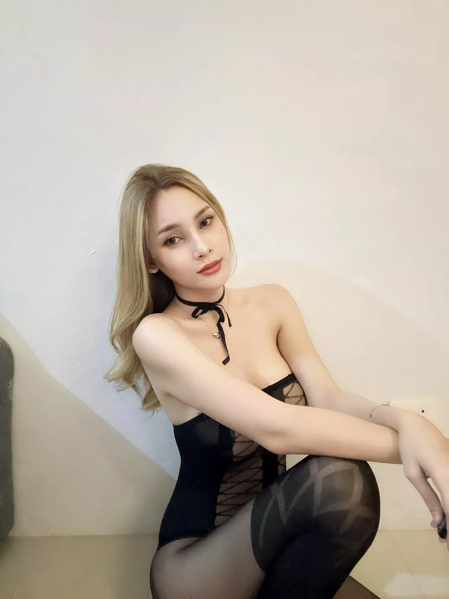 Would straight dudes be down to have me as their girlfriend?