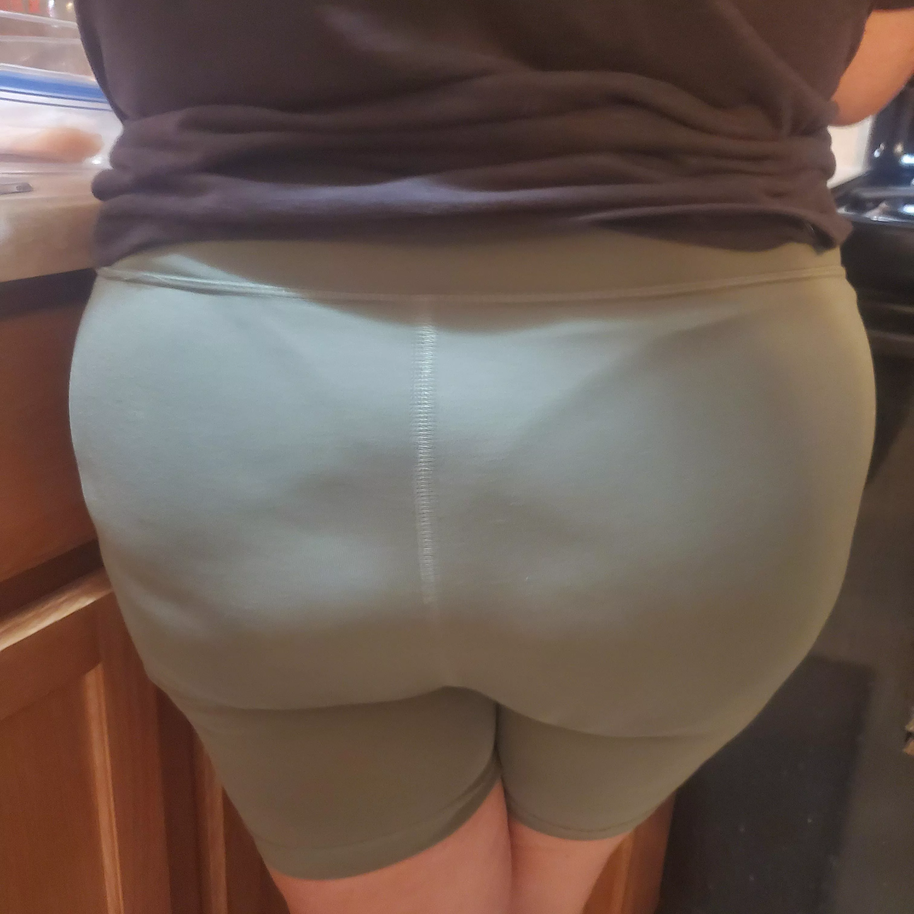 you think im wearing a thong?