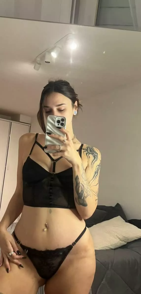 Youd give mommmy anything she wants rightt
