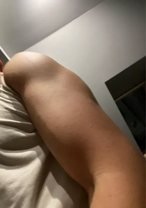 18m average biceps 