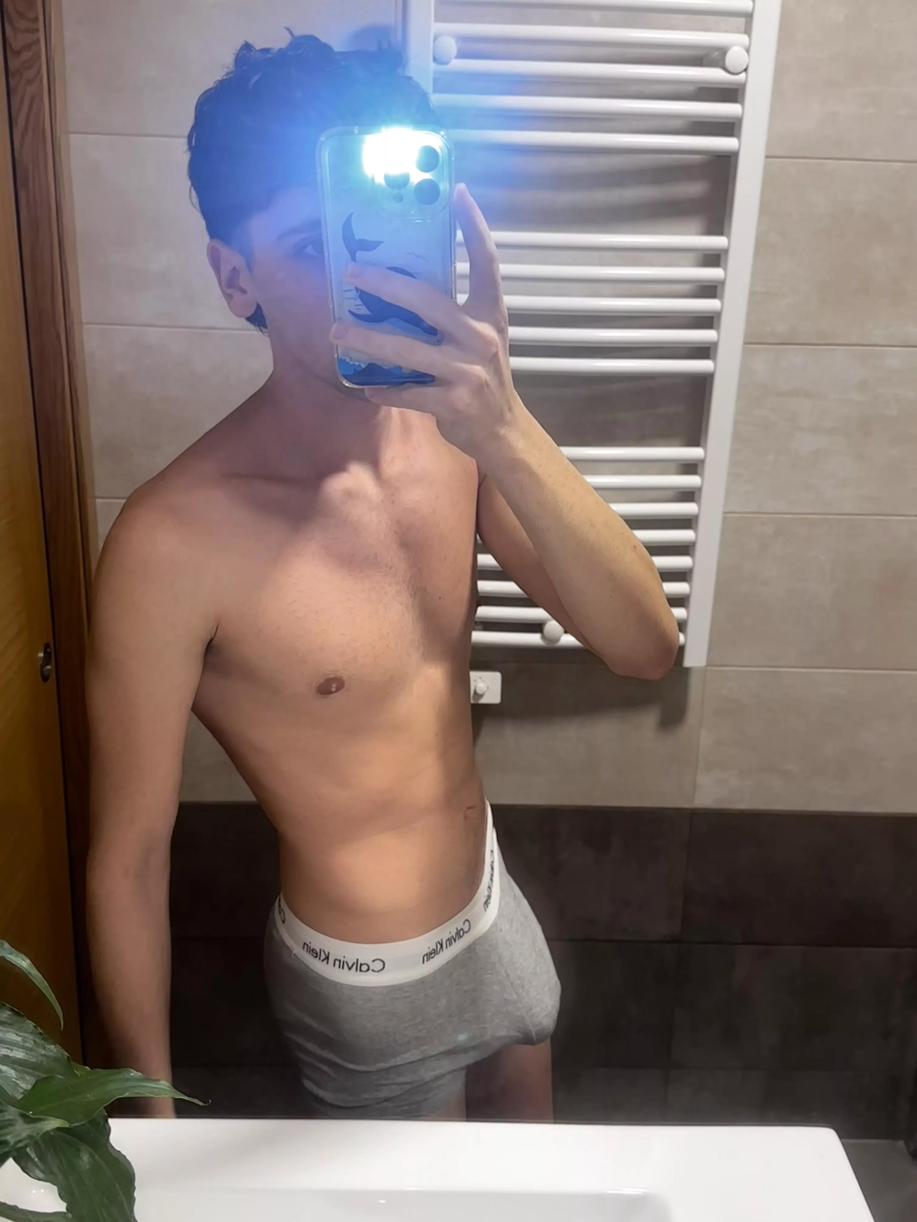 [19] can you give me a hand?