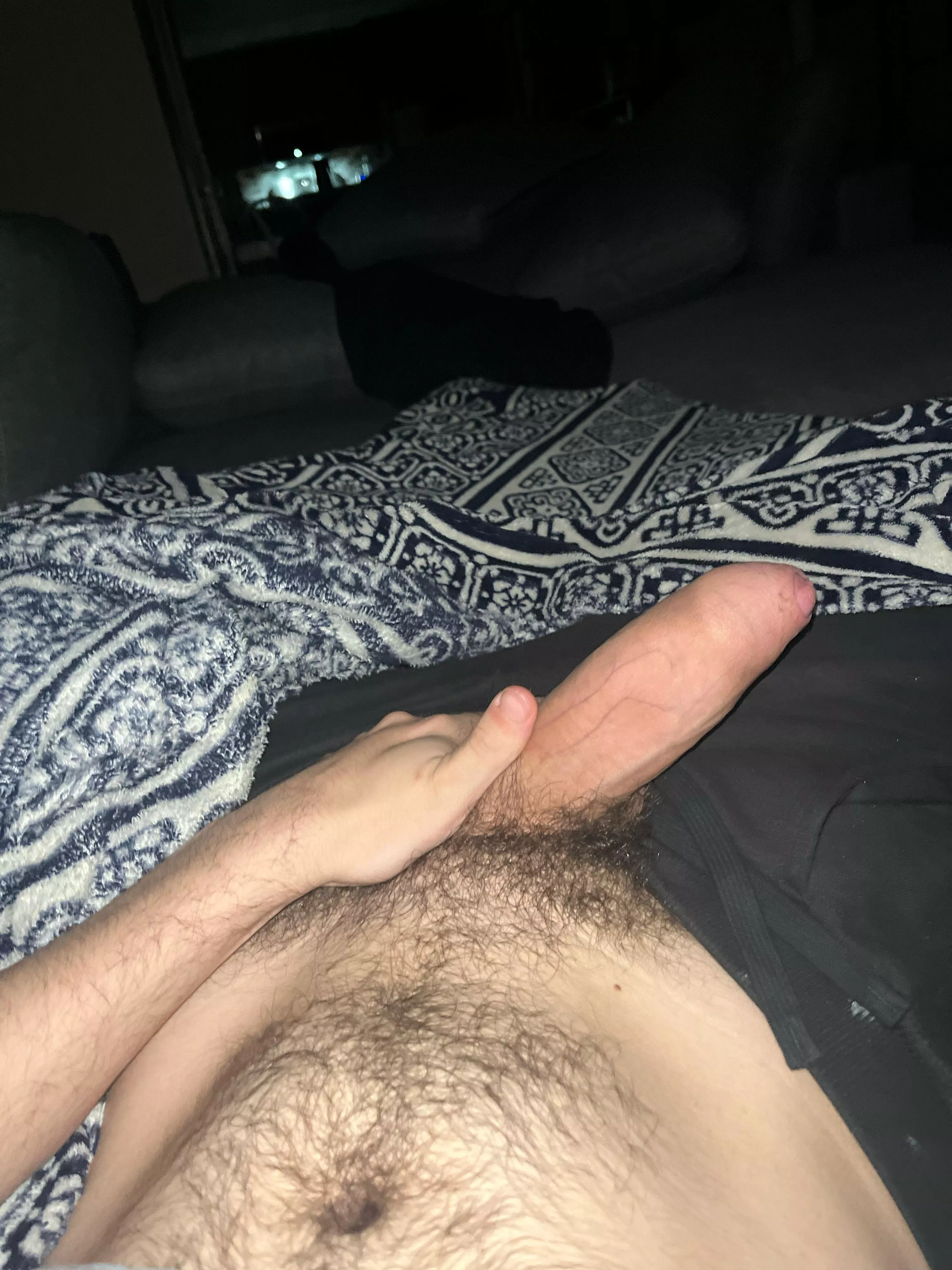 21M Salem Lf a guy my age to chat and see where things go
