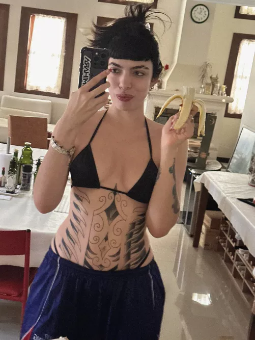 23[F4M] Iowa. Open minded, single and curious.. lets see where the night takes us