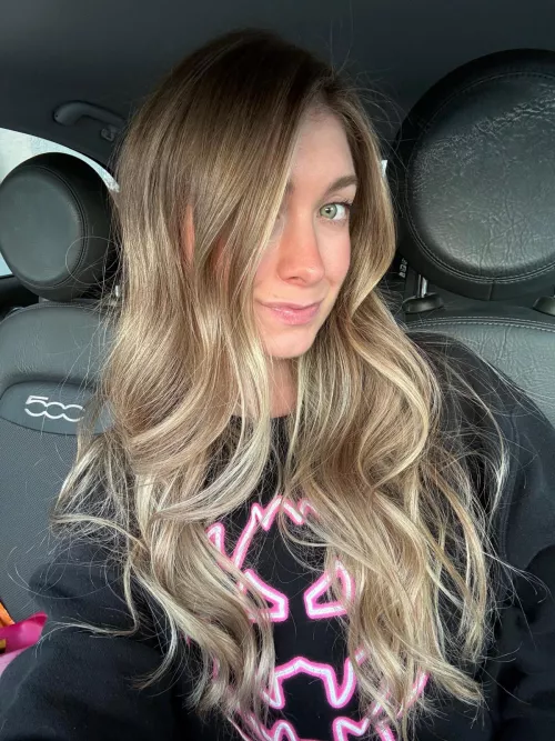 Another Pic of my new hair 😻