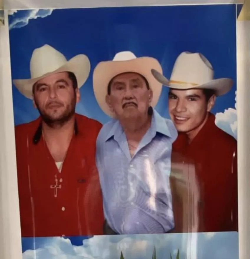 Atanacio Torres Felix/Don Tacho with his son Manuel Torres Felix/El M1 and grandson Atanasio Torres Acosta/El Tachio. 