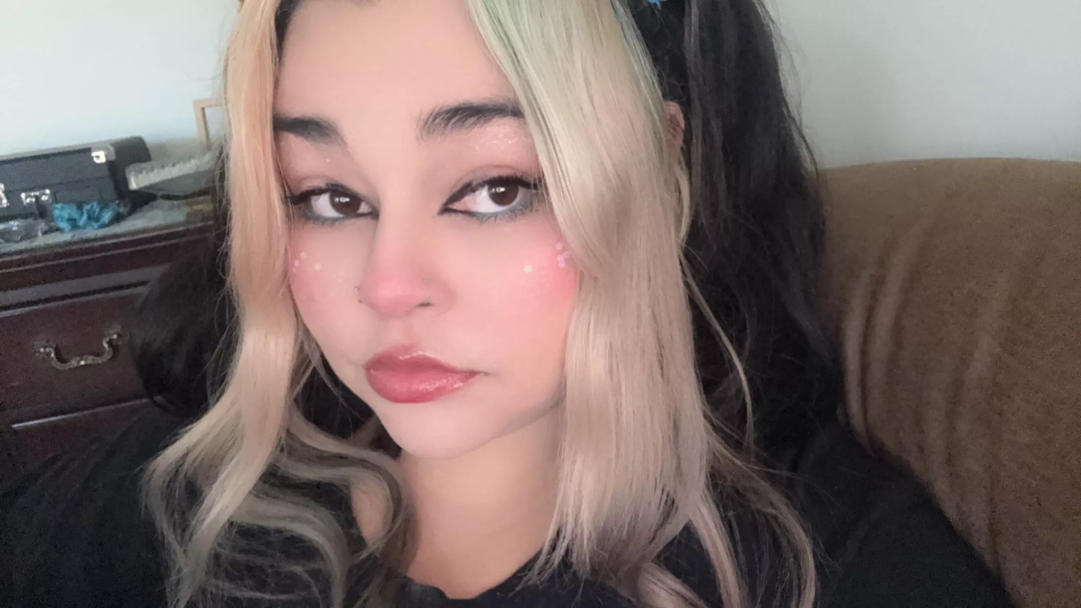 Come join my live. Link in bio