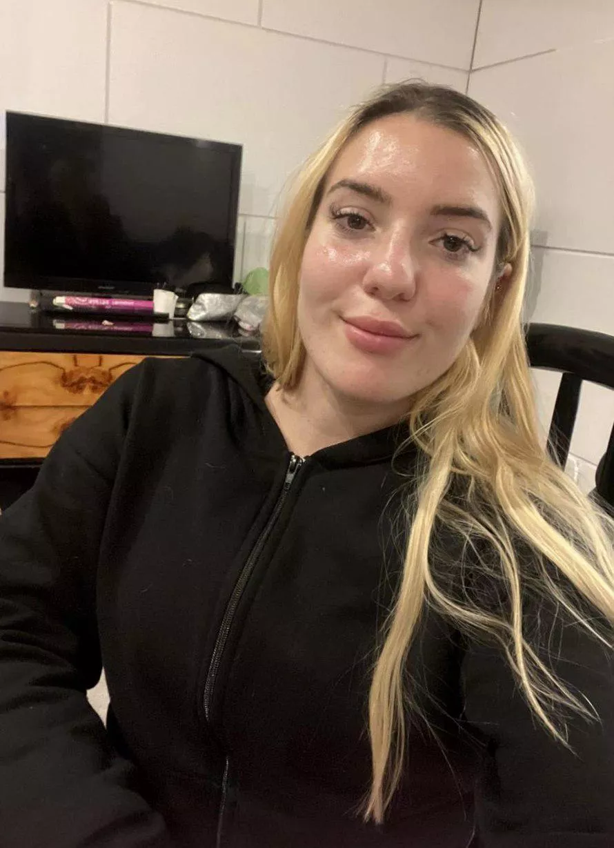 Could a 19 F keep up with your pace, or would she try? social