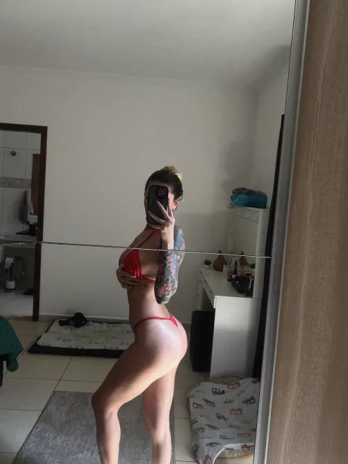 Dangerously close to being your new obsession. Handle with care. 22F