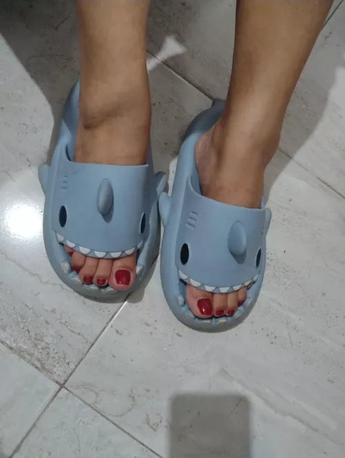 Do you like my flip flops?