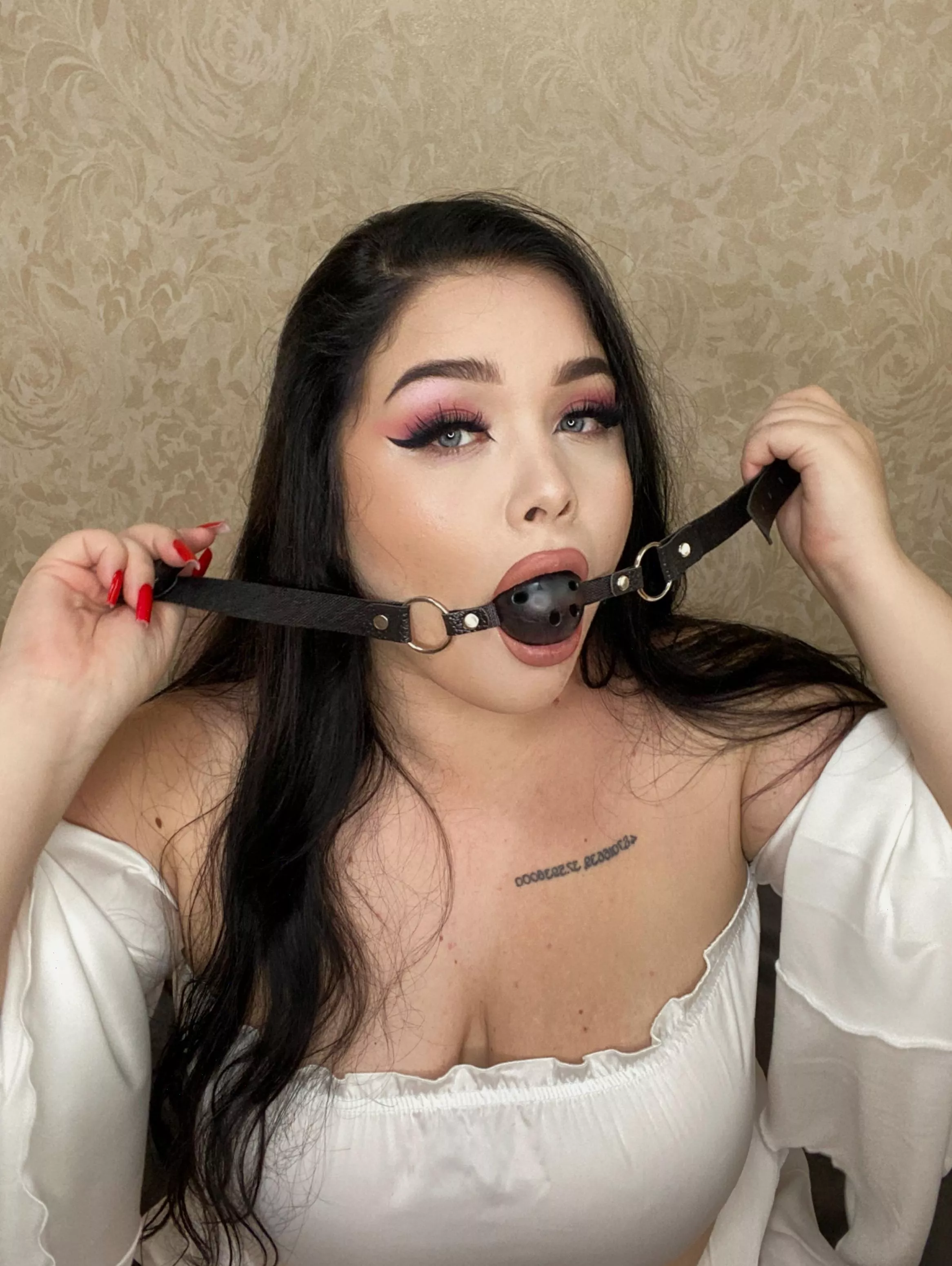 Does the gag add sexiness? Put it on me and punish the bad girl