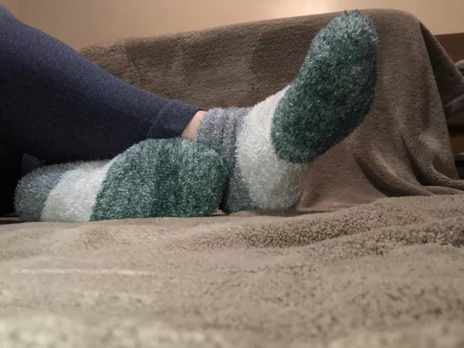 Fuzzy socks turn me on 🙈🥵