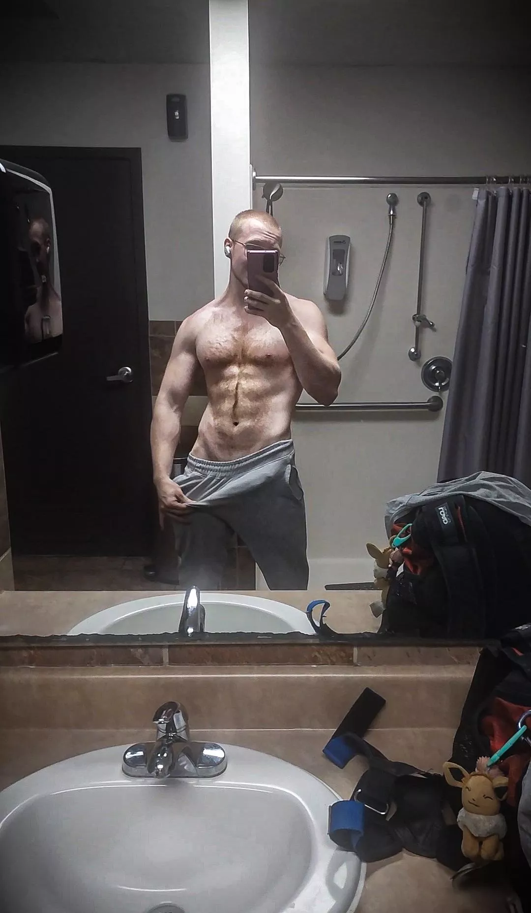 Grey sweats season is here, are you excited? 