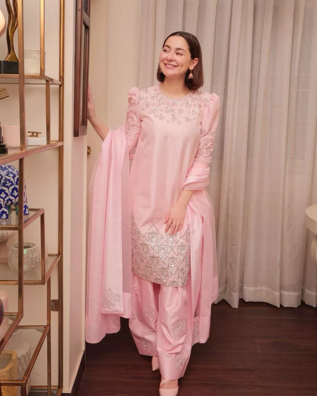 Hania amir 