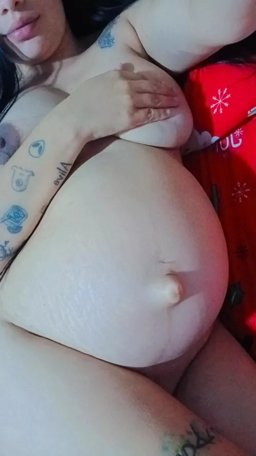 Hi love, I'm available for whatever you're looking for, a horny pregnant woman