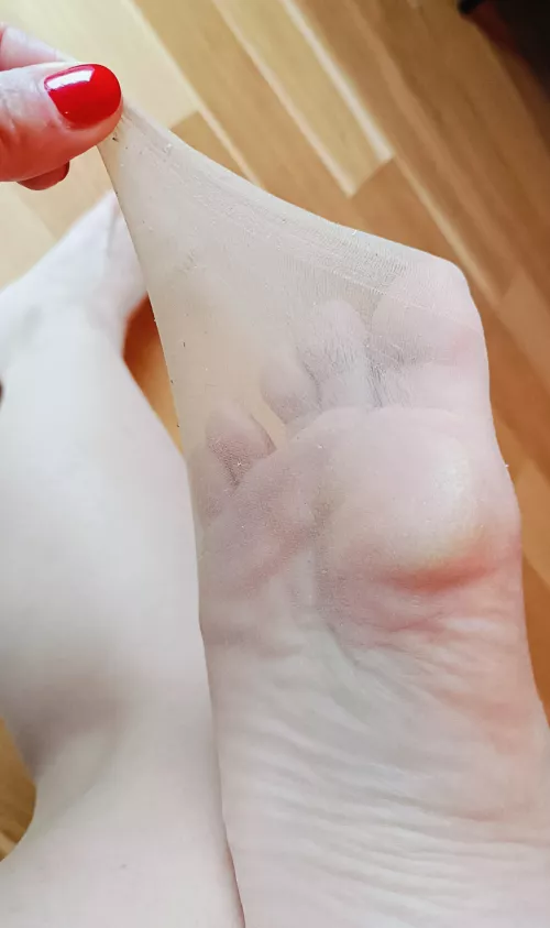 I have some extra space in my ultra sheers for you 😘